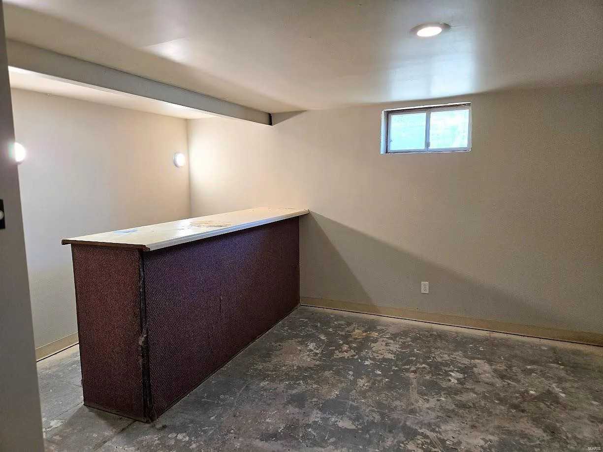 141 Cameron Rd - Photo 2 of 13