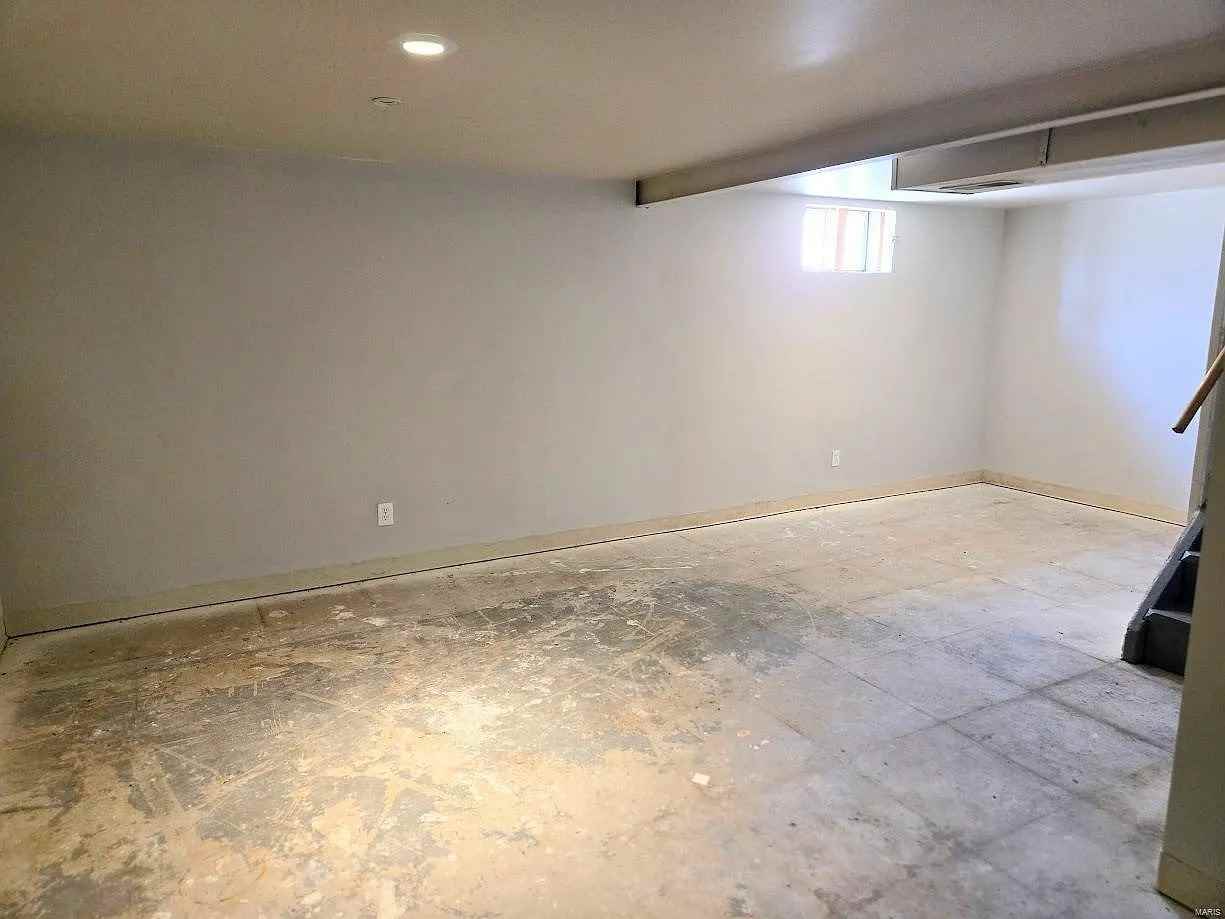 141 Cameron Rd - Photo 3 of 13