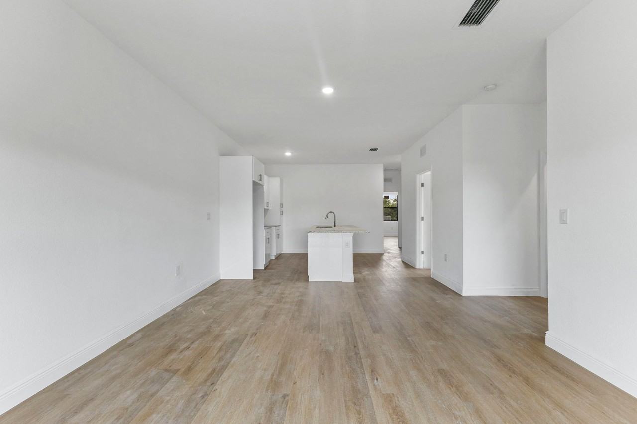 1135 Harvest Ave #A - Photo 5 of 11