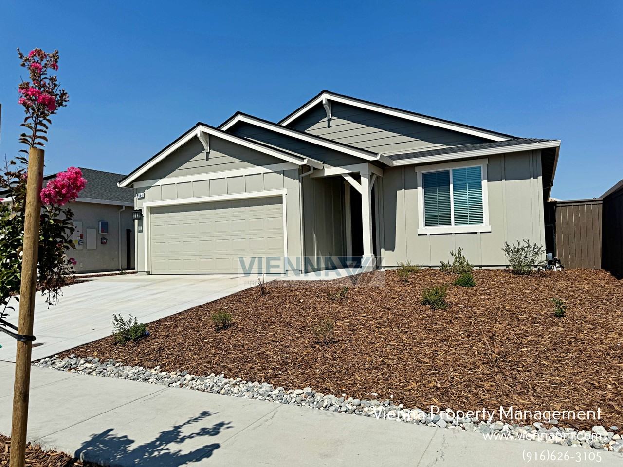 8064 Pasadena Dr - Photo 2 of 21