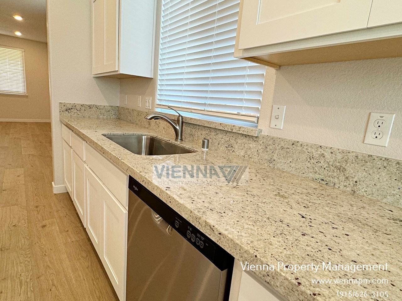 8064 Pasadena Dr - Photo 7 of 21