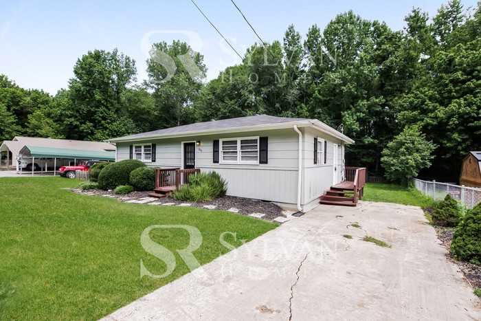 806 Park Rd - Photo 2 of 15