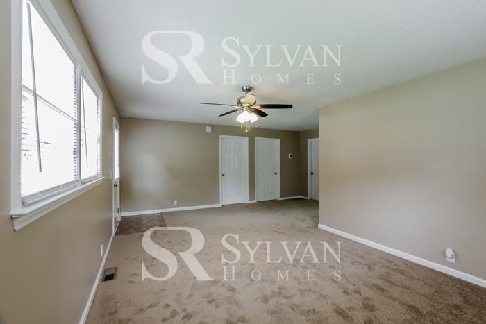 806 Park Rd - Photo 3 of 15