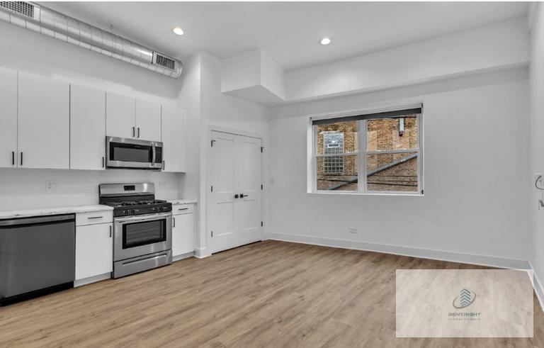 4731 N Western Ave #208 - Photo 6 of 10
