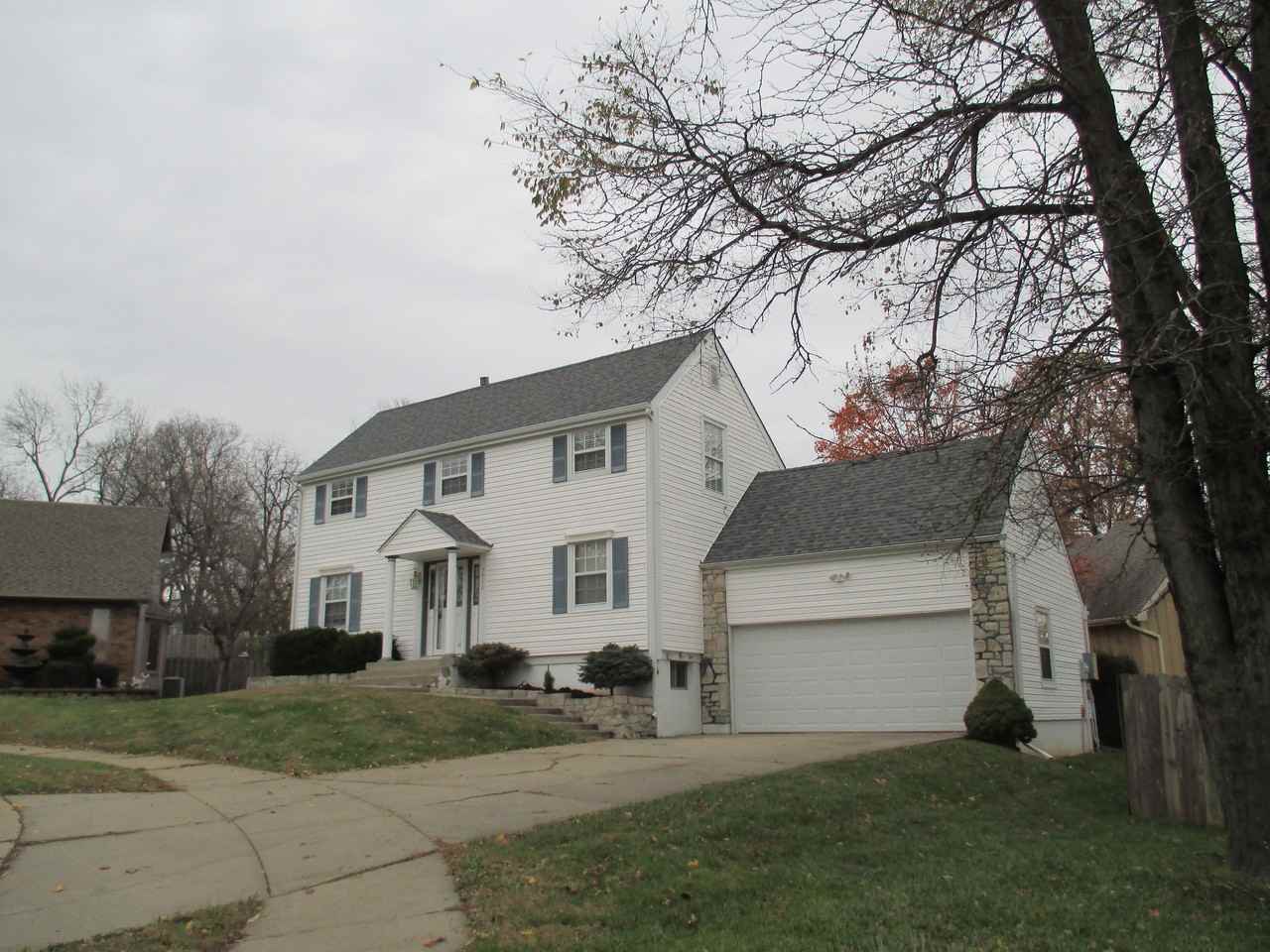 7910 E 96th St - Photo 3 of 23