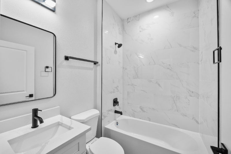 817 Seabold Ave Nw - Photo 3 of 8