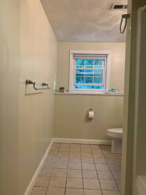 61 Castle Cir #1 - Photo 3 of 5