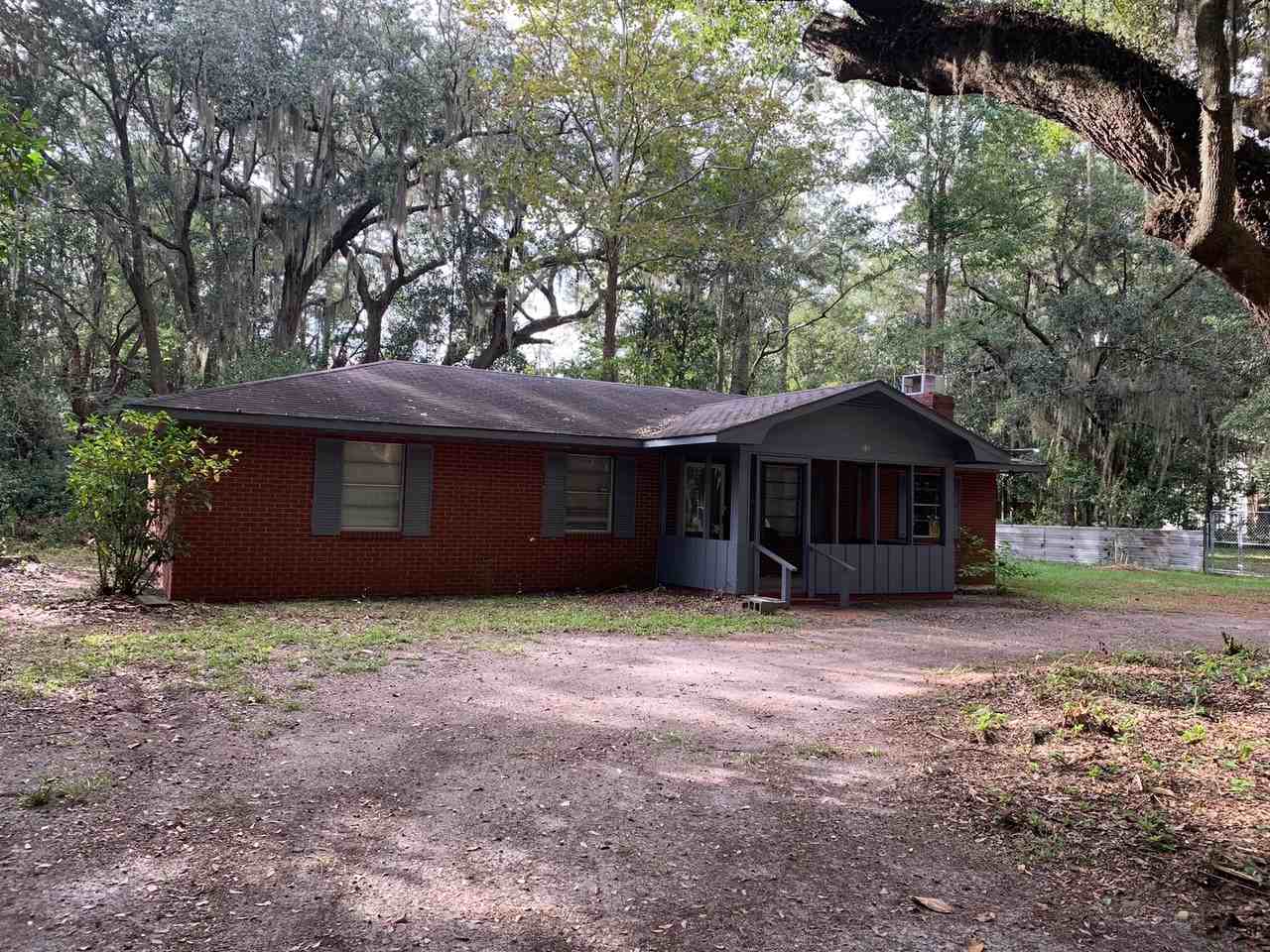 257 Arnall Dr - Photo 3 of 11