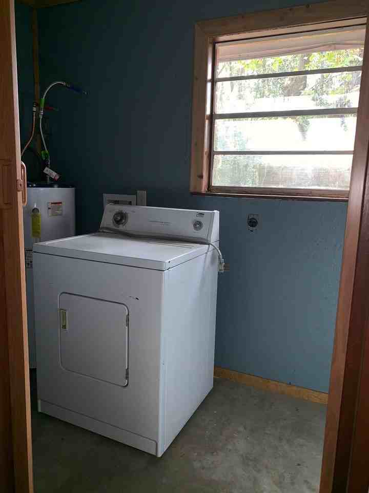 257 Arnall Dr - Photo 5 of 11