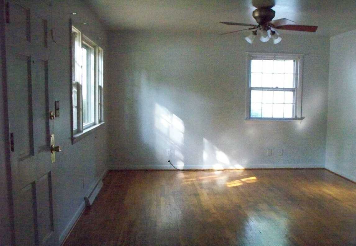 108 Stratford Ct - Photo 3 of 26