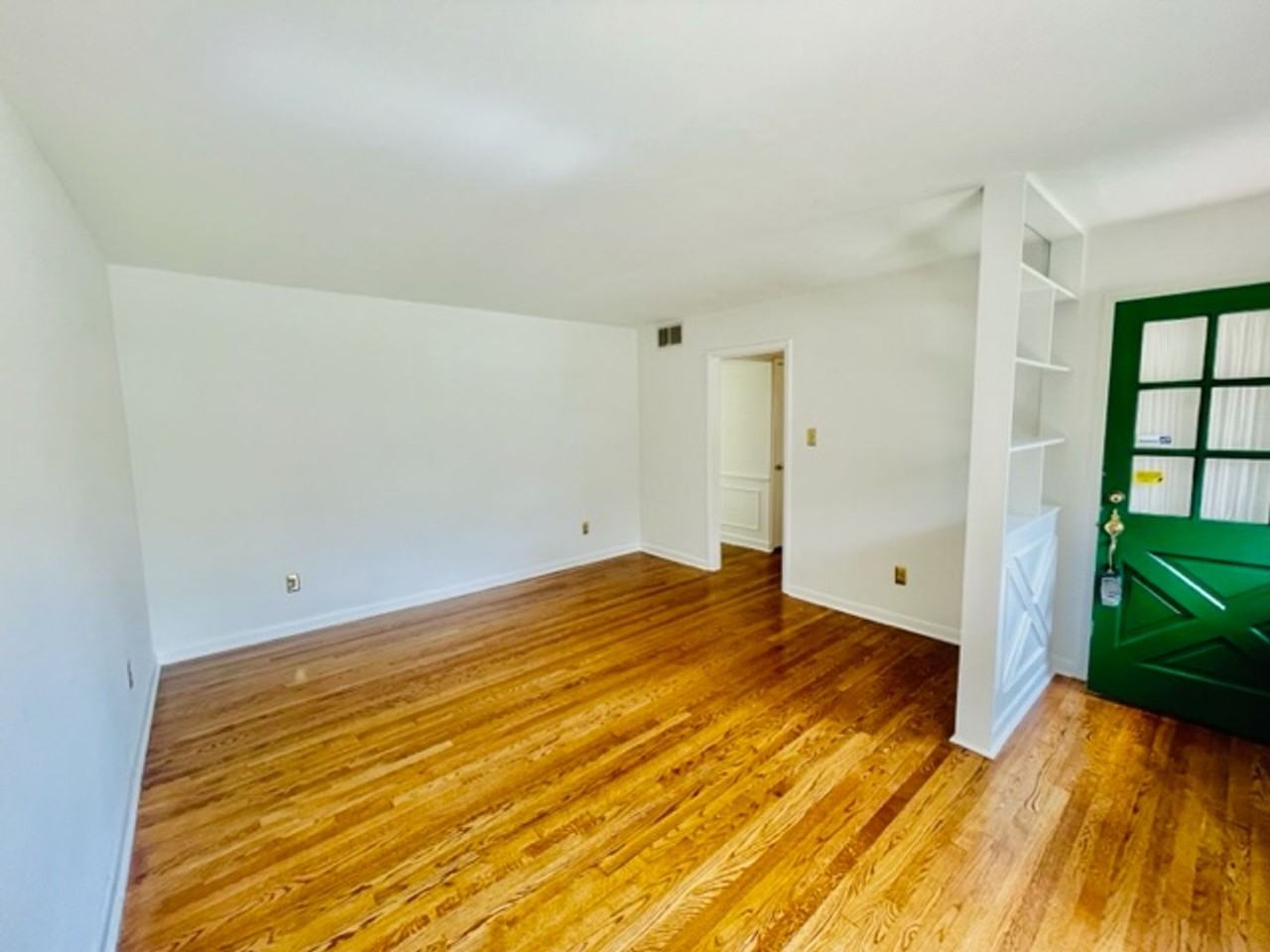 4017 Wexford Dr - Photo 3 of 27