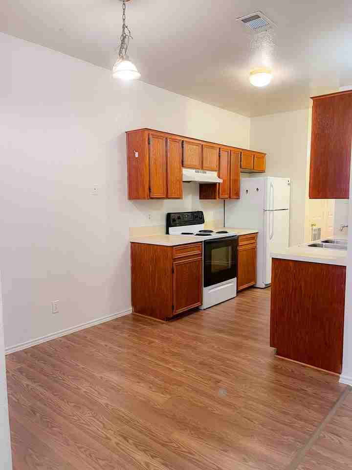 1807 Pontotoc Trace - Photo 3 of 11