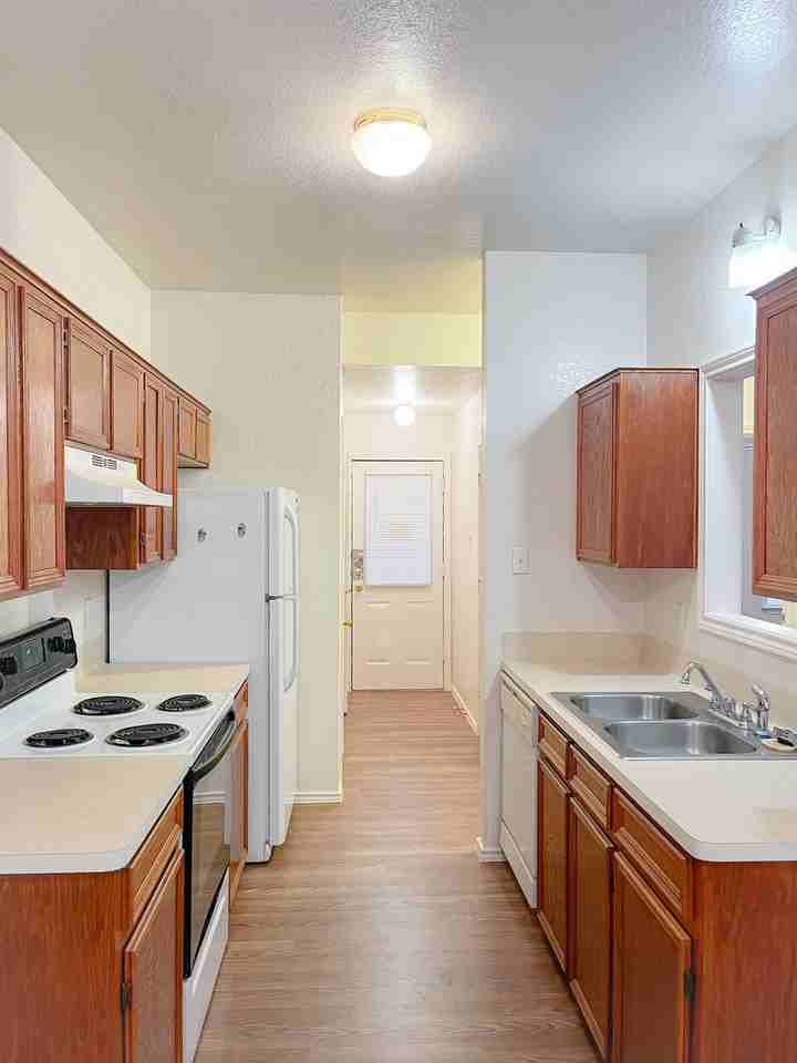 1807 Pontotoc Trace - Photo 7 of 11