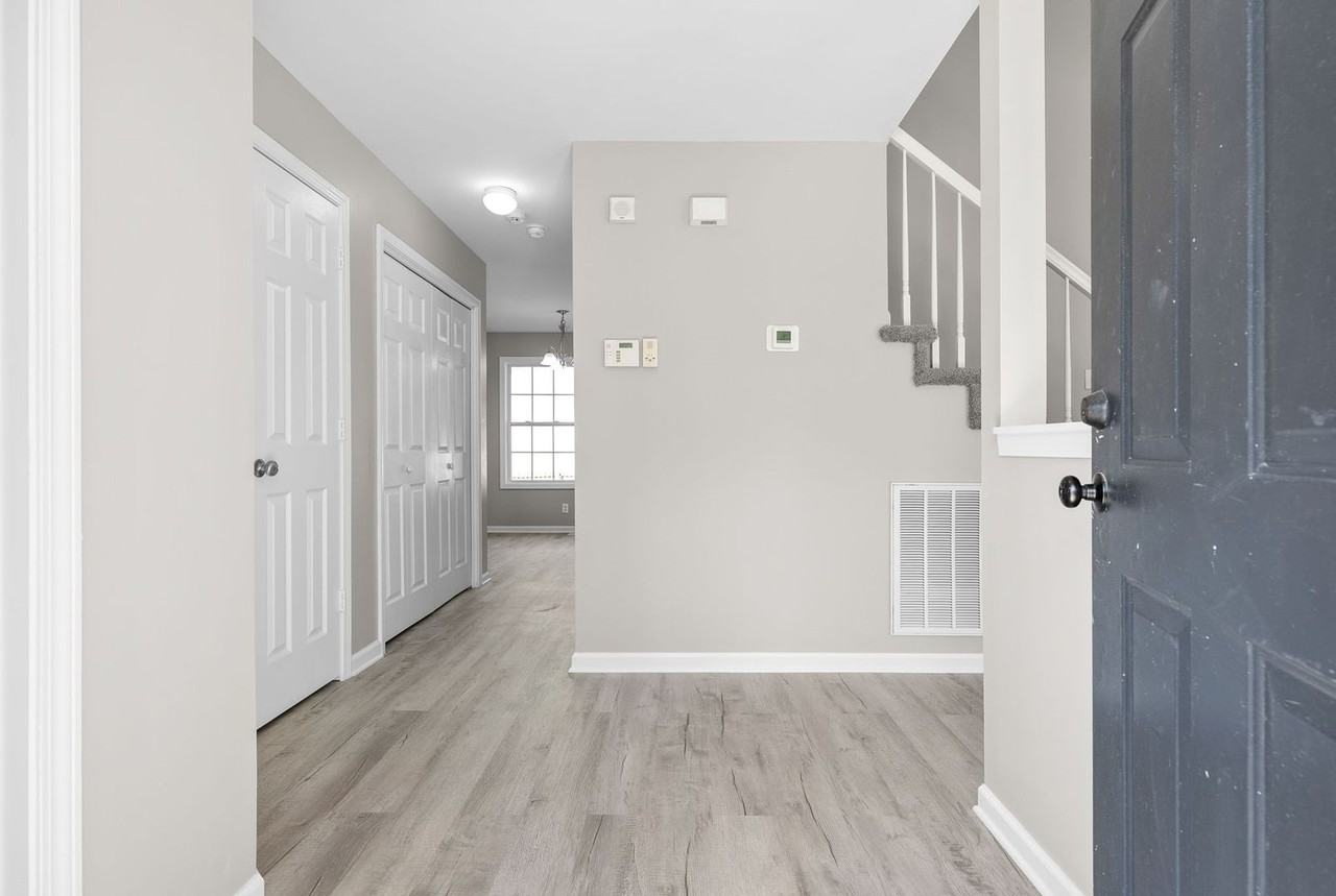 3792 Mcallister Dr - Photo 3 of 31