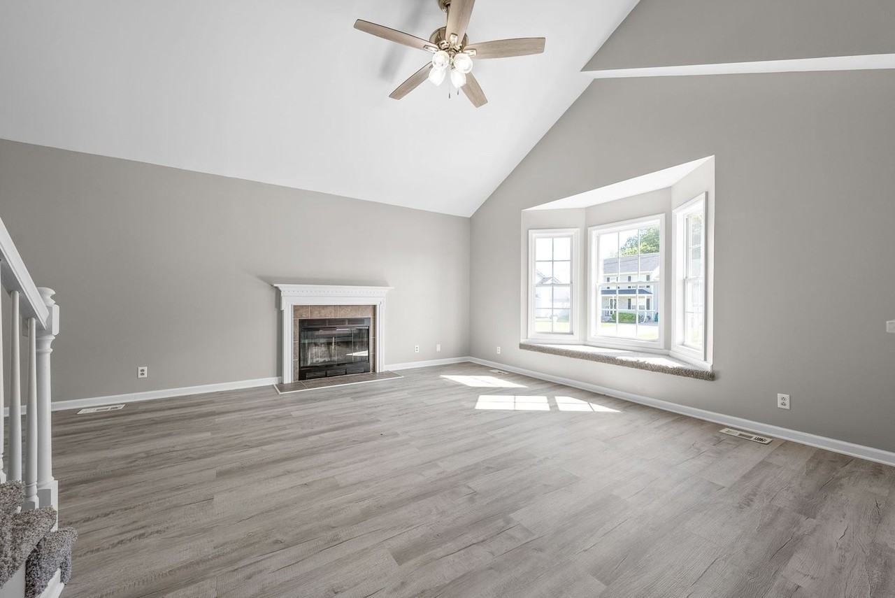 3792 Mcallister Dr - Photo 4 of 31