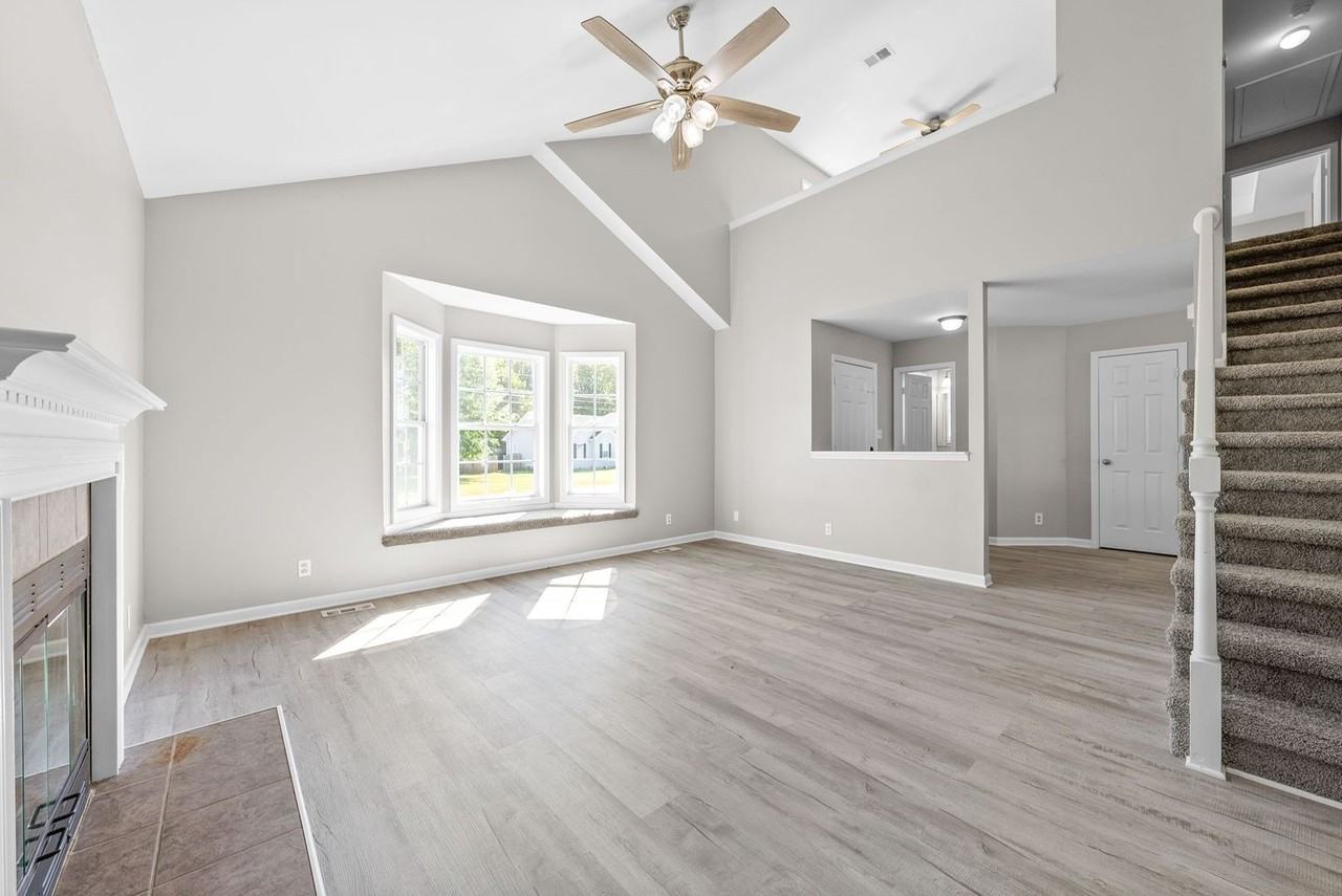 3792 Mcallister Dr - Photo 5 of 31