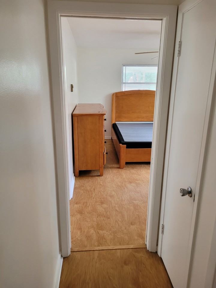 941 Highland Ave #D - Photo 7 of 11