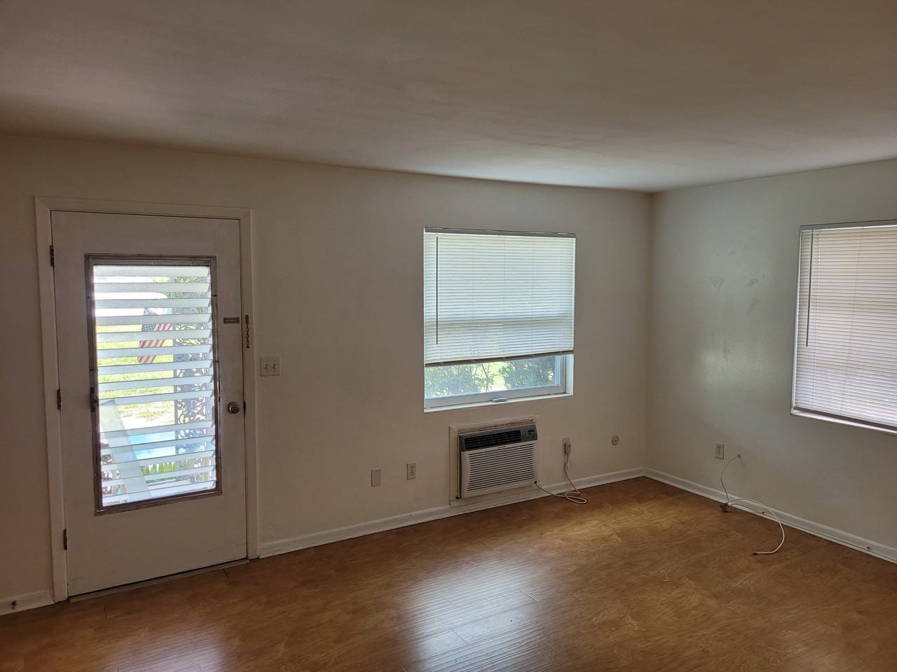 941 Highland Ave #D - Photo 3 of 11