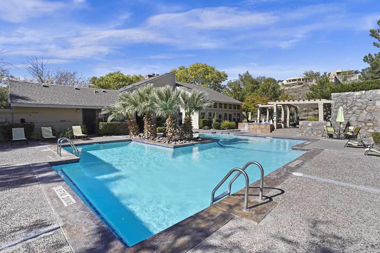 Chimneys Apts. - Photo 5 of 18