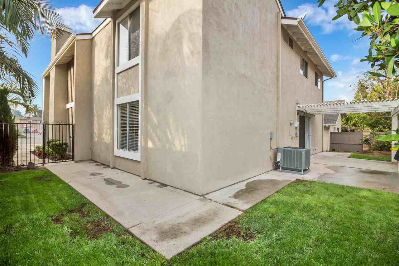 4501 Pinyon Tree Ln - Photo 5 of 24
