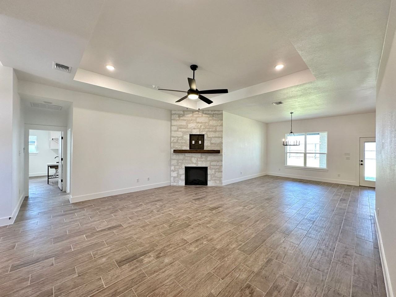 8407 James Herring Way - Photo 5 of 44