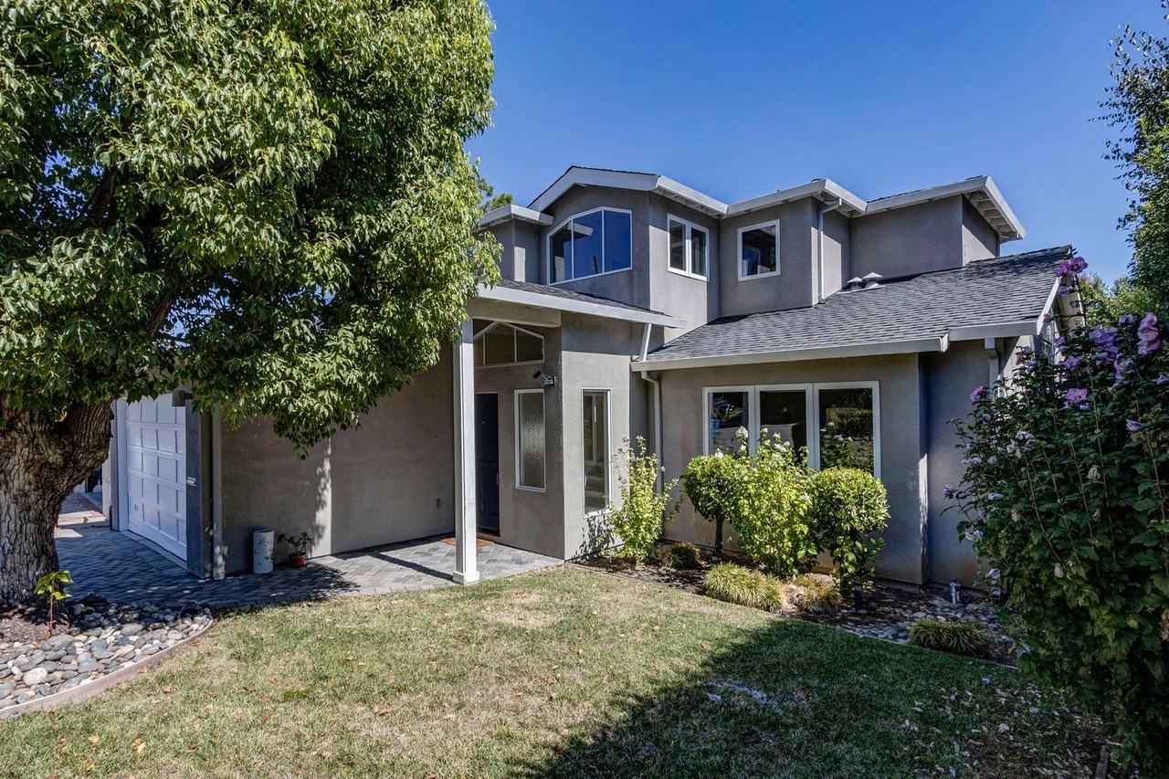 1245 Tilia St - Photo 3 of 44