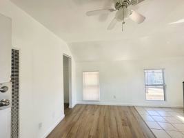 featured image of 1060 E 6th St