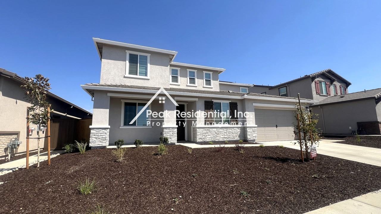 4451 Lorikeet Way - Photo 2 of 45
