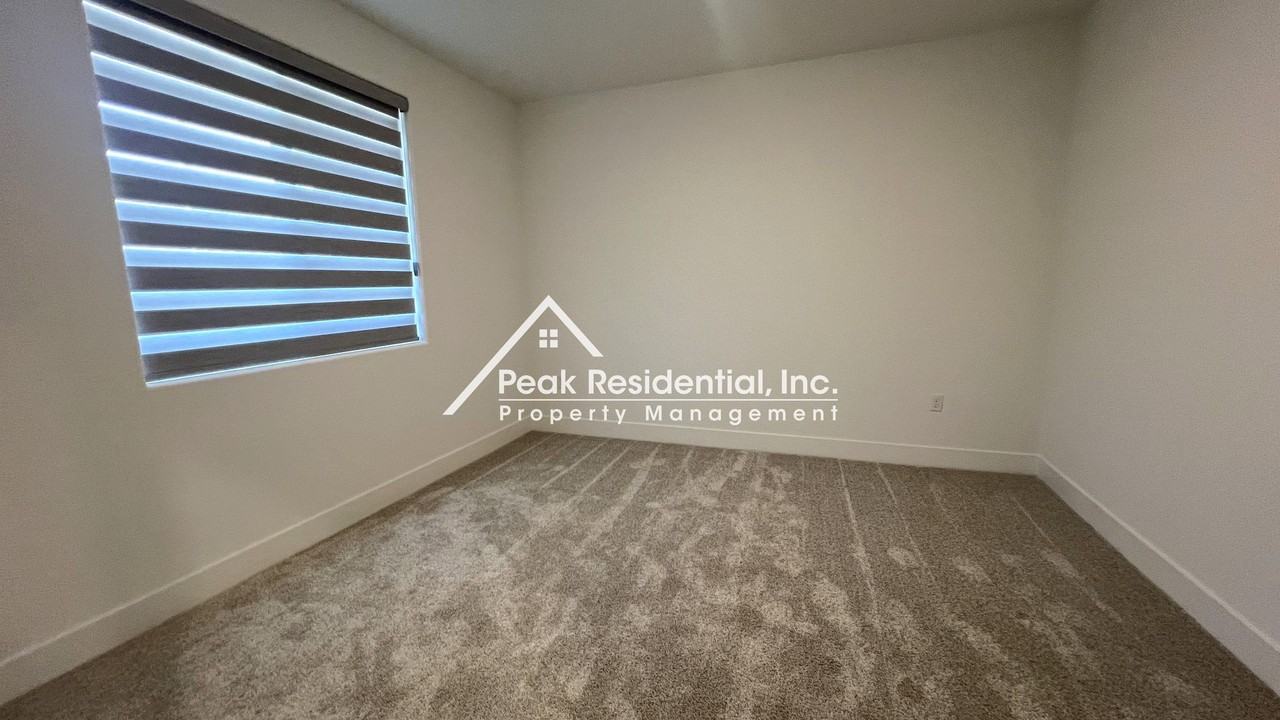 4451 Lorikeet Way - Photo 6 of 45