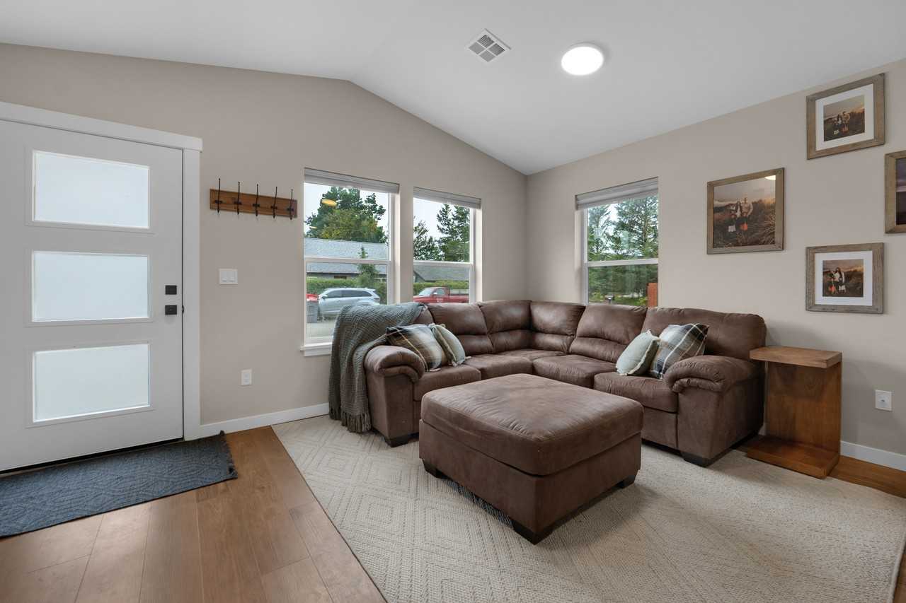 1350 13th Ave #NA - Photo 4 of 18