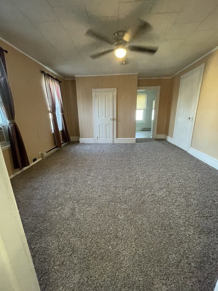 114 W Elm St #A - Photo 3 of 20