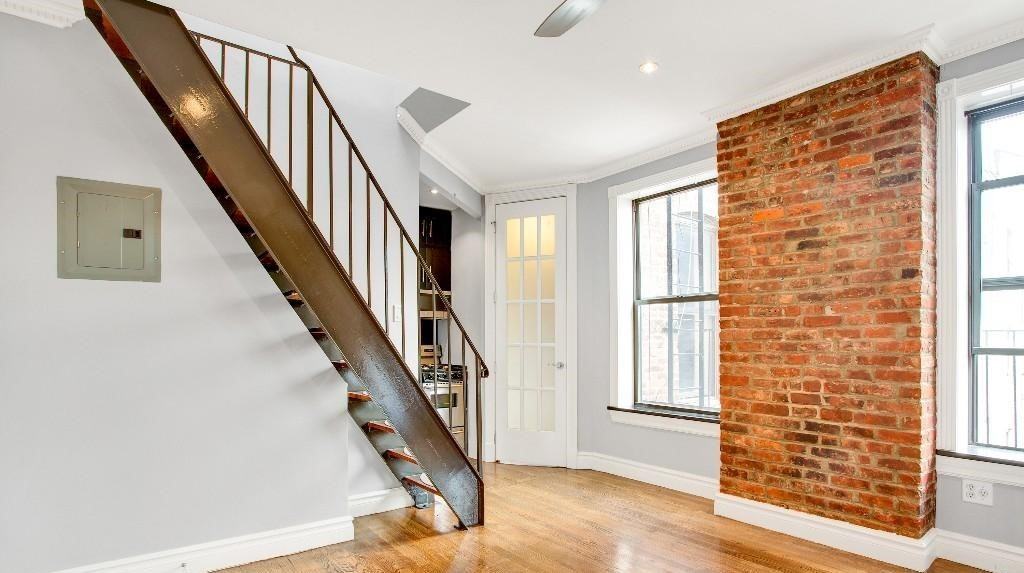 234 Mott St #21 - Photo 3 of 7