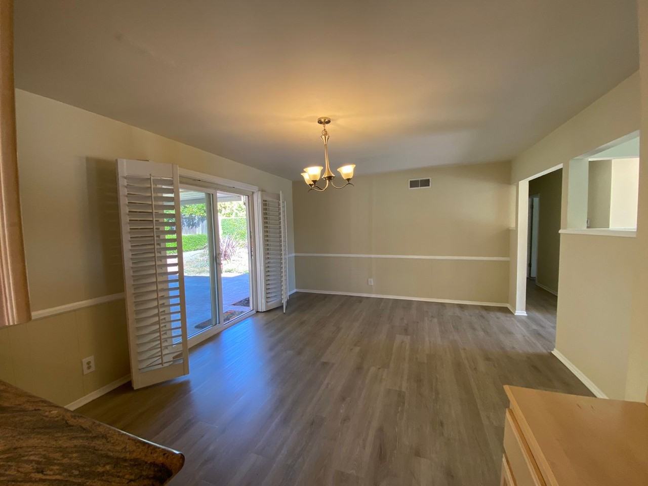 3654 Sunset Dr - Photo 4 of 19