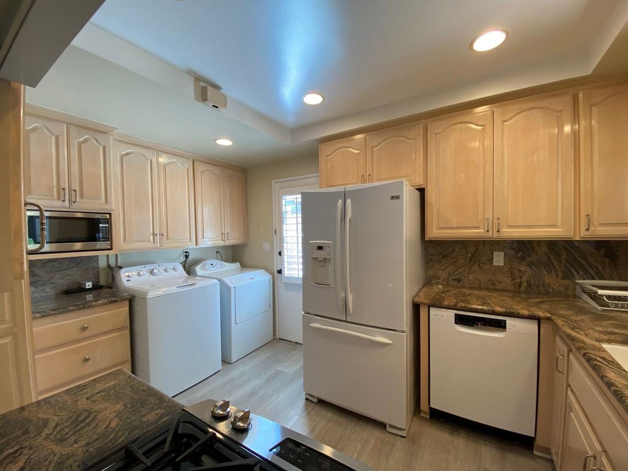 3654 Sunset Dr - Photo 6 of 19