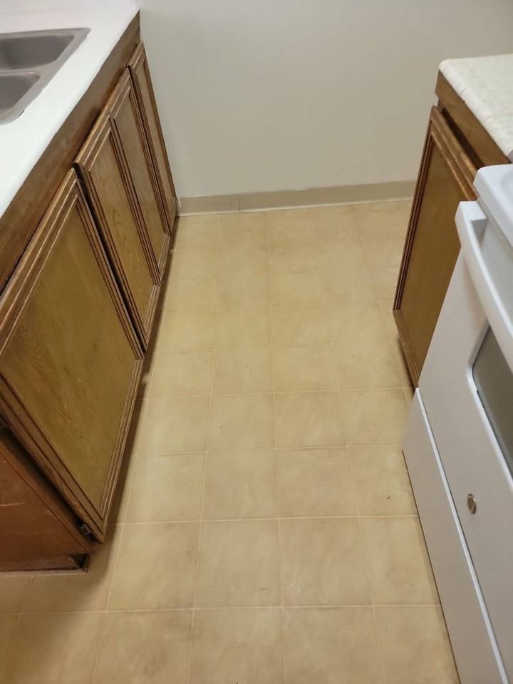 660 W Hemlock St - Photo 7 of 10