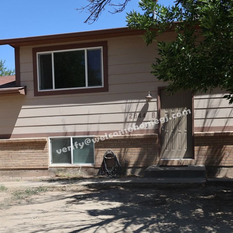 2844 Lexington Ln #B - Photo 3 of 23