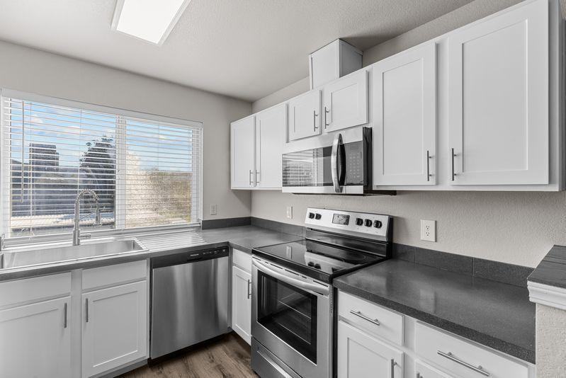 2550 Duportail Street