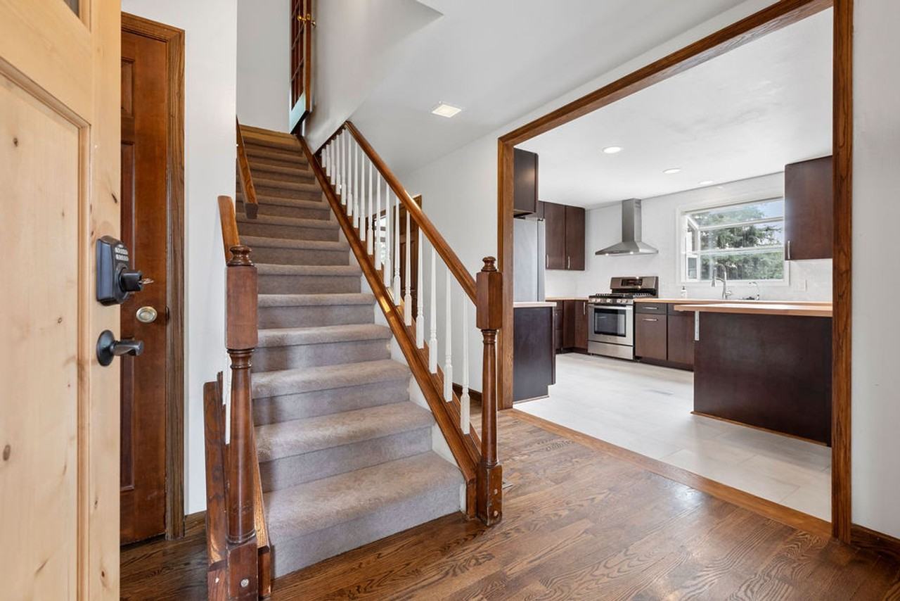 2309 Northridge Ct - Photo 5 of 49