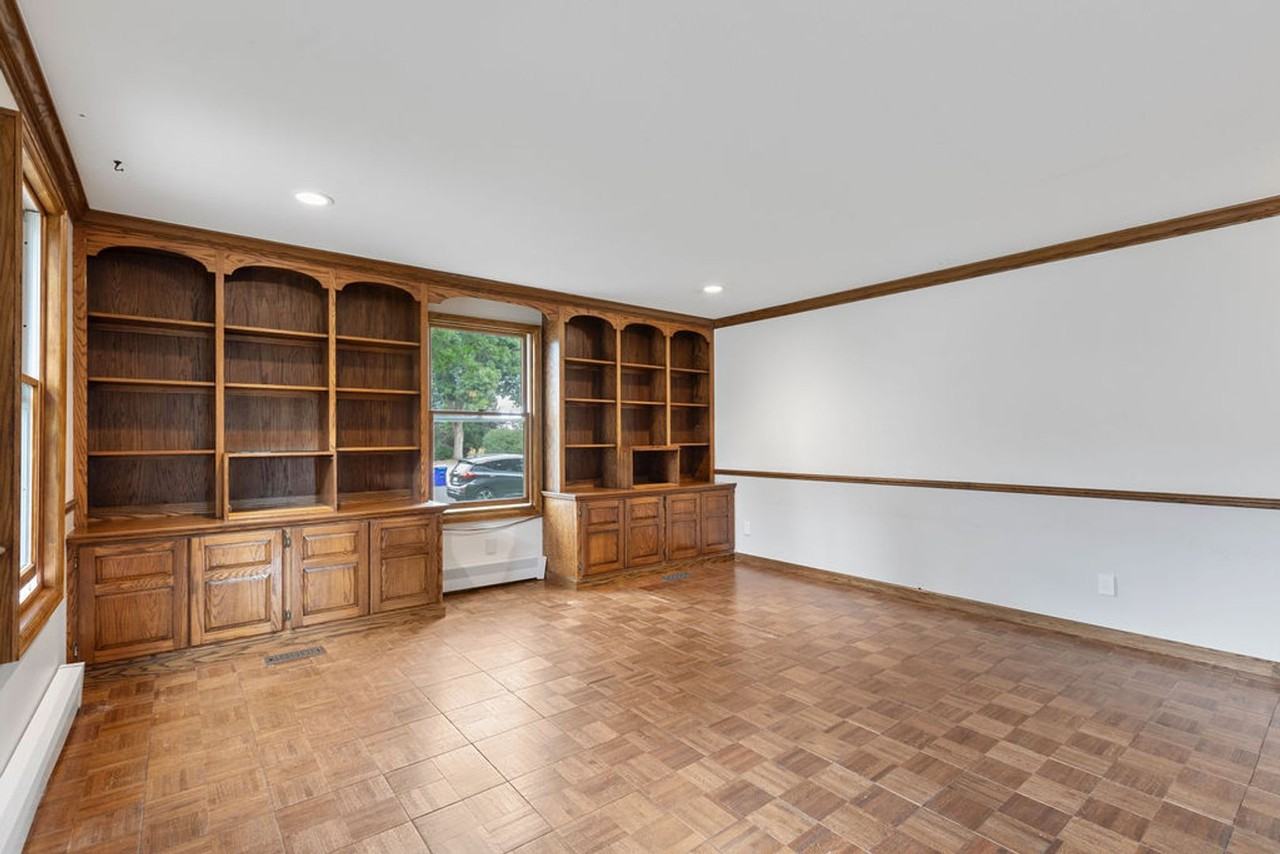 2309 Northridge Ct - Photo 6 of 49