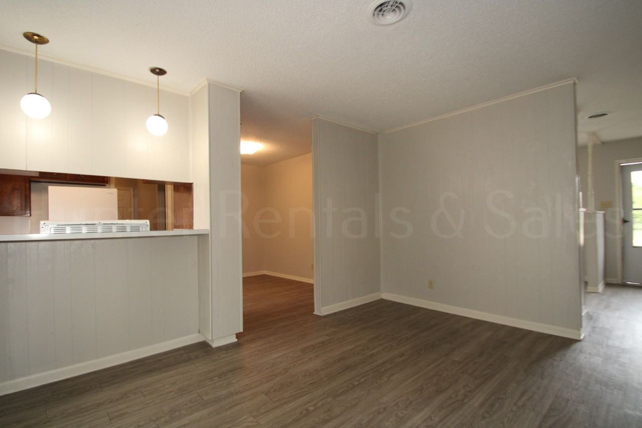 1100 Swope Dr - Photo 6 of 22