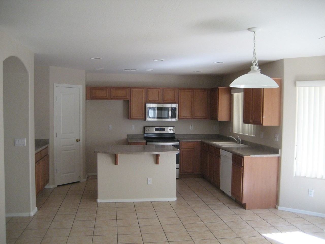 4369 S Hemet St - Photo 2 of 10