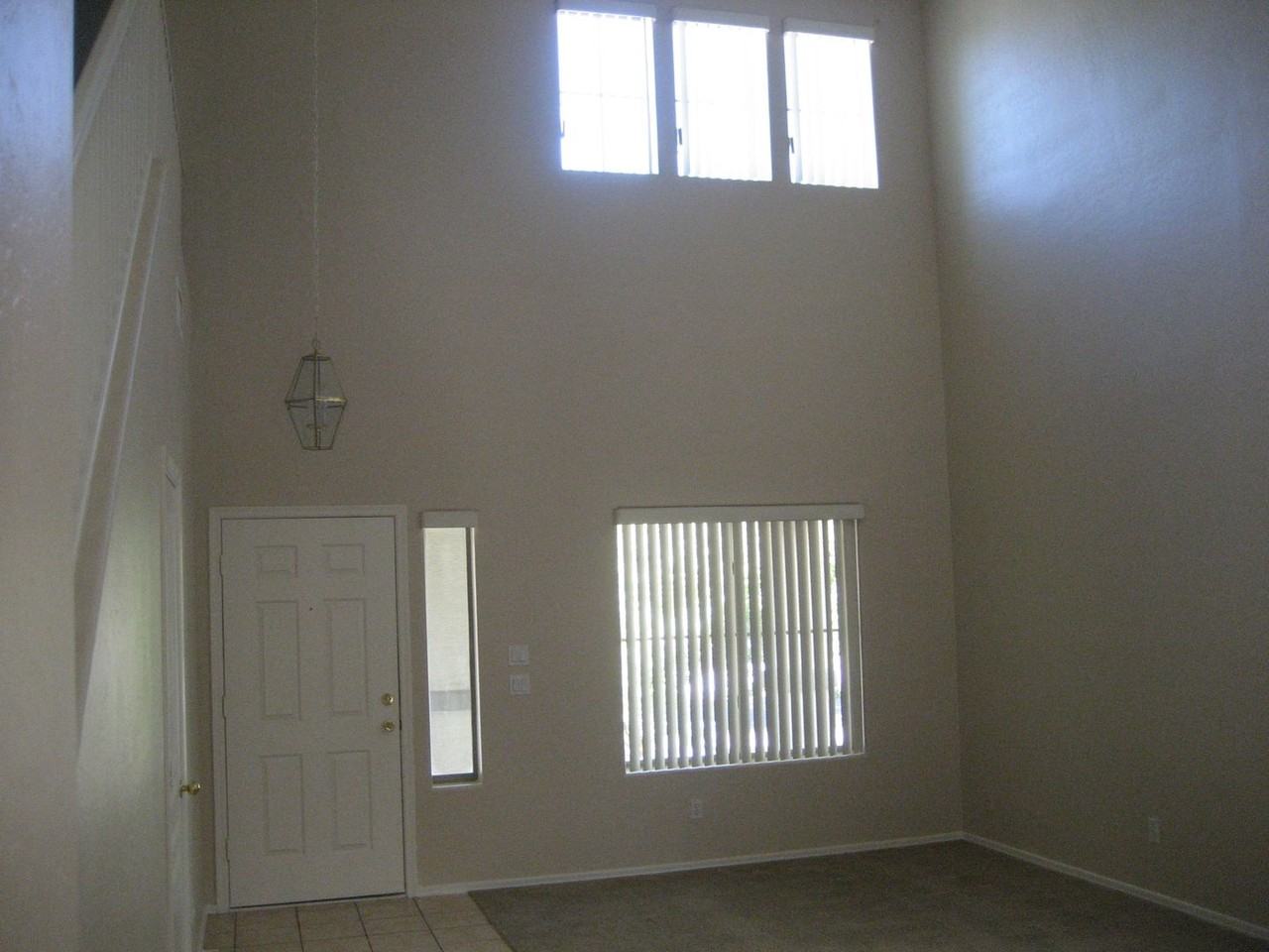 4369 S Hemet St - Photo 4 of 10