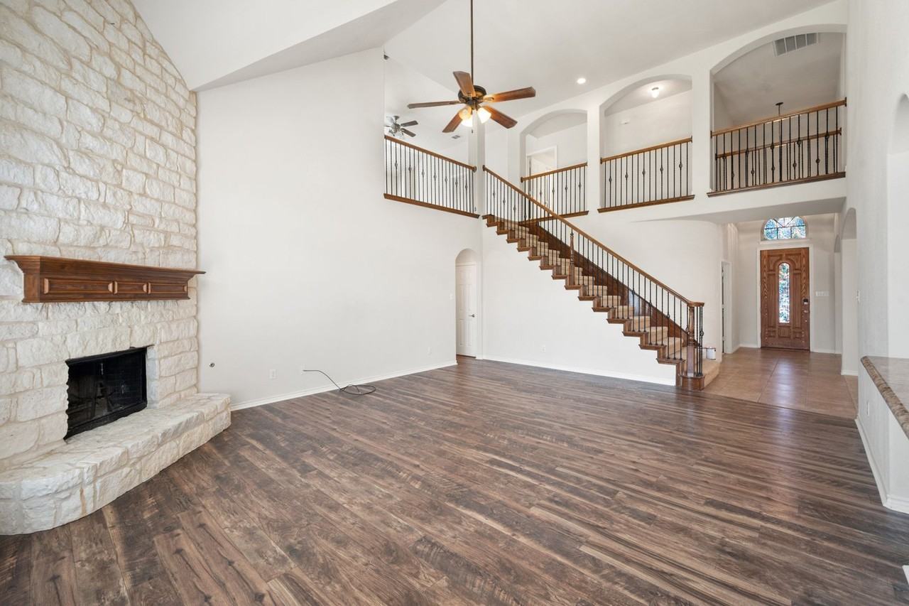 121 Monticello Dr - Photo 5 of 42