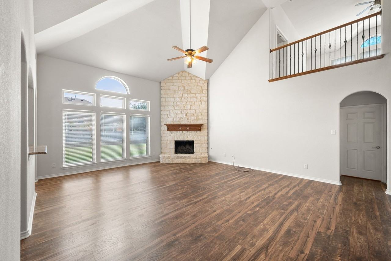 121 Monticello Dr - Photo 6 of 42