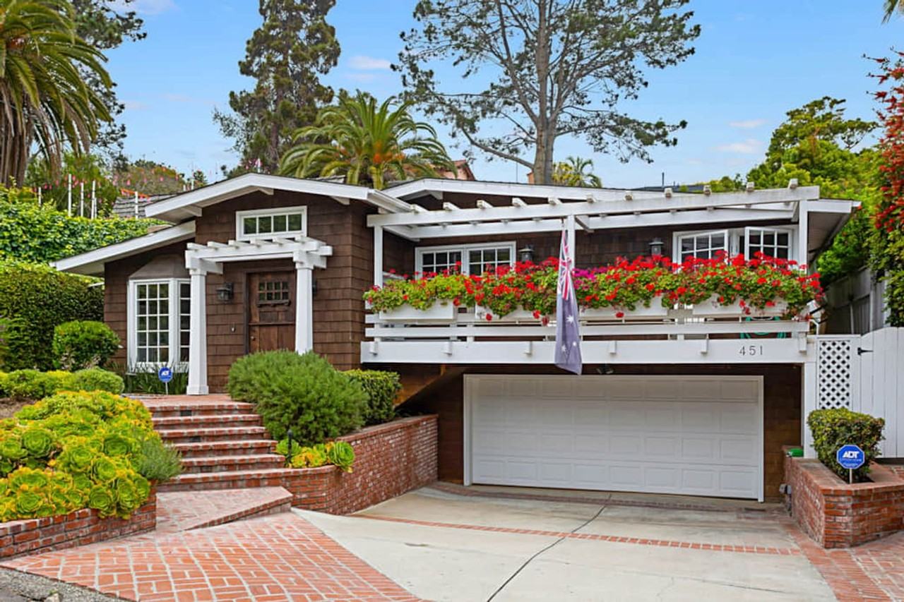 451 Zuni Dr - Photo 2 of 34