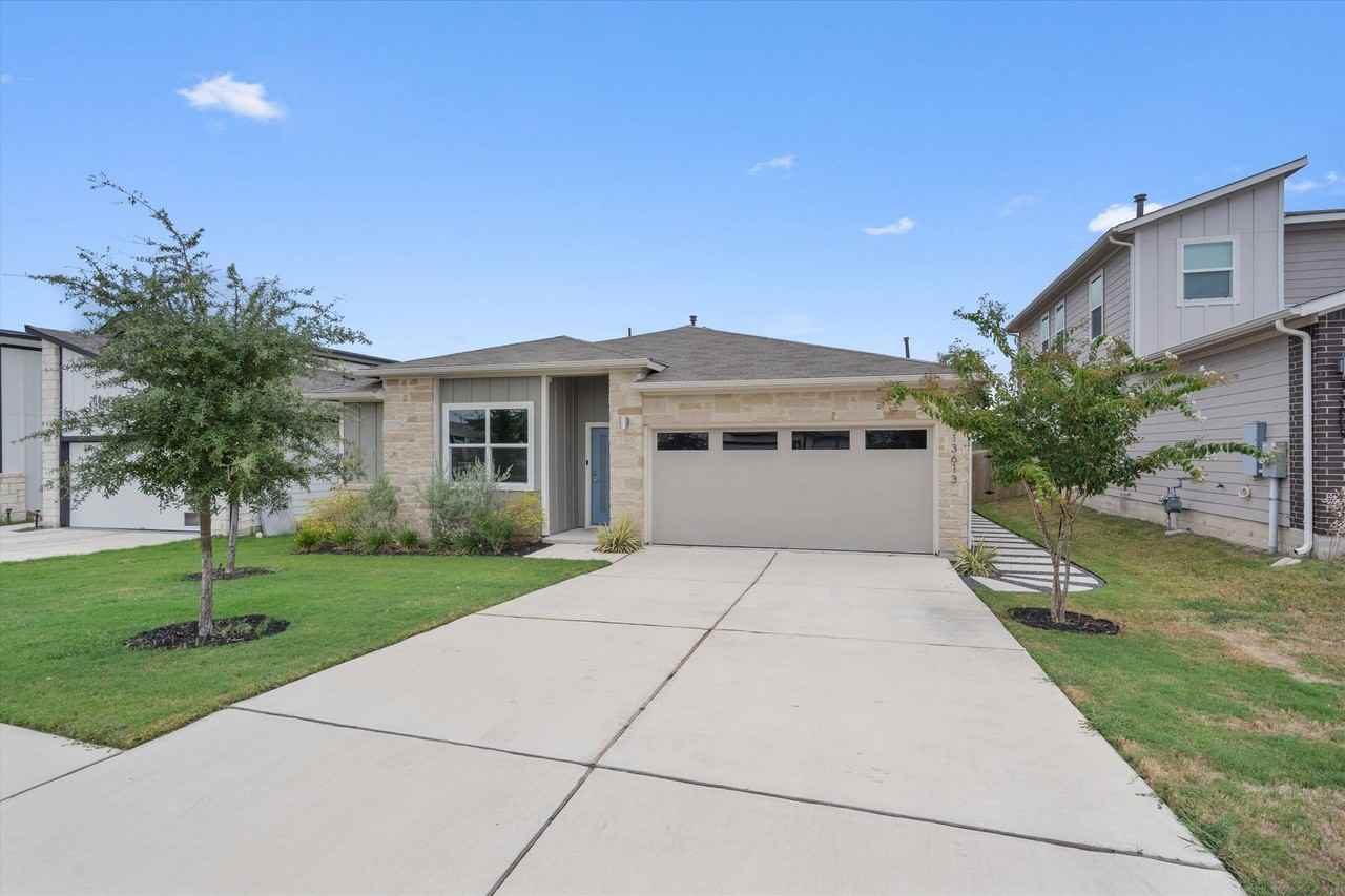 13613 Baileyfield Dr - Photo 2 of 30