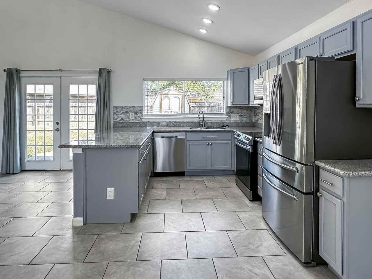 6923 Glen Fair - Photo 5 of 18