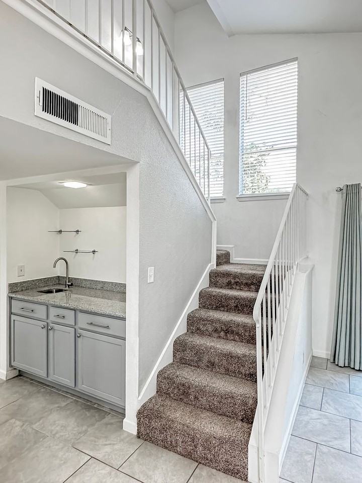 6923 Glen Fair - Photo 6 of 18