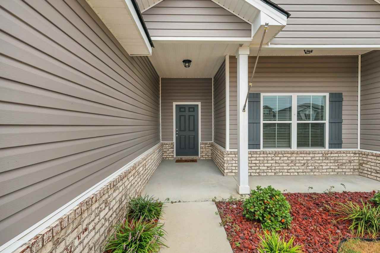 197 Farnsworth Trl - Photo 2 of 50