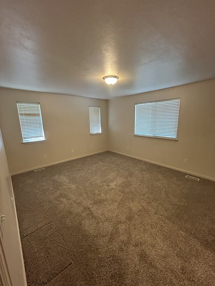 1394 W Stone Meadow Dr - Photo 7 of 12